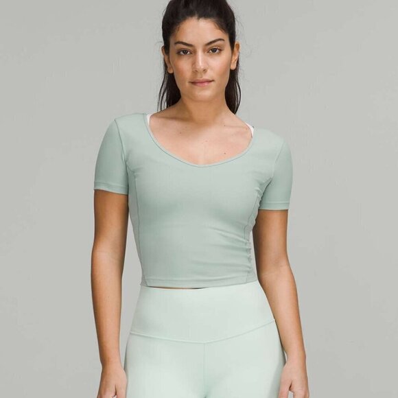 EUC Lululemon 2022 | Align T-Shirt Size 6 - Picture 1 of 8